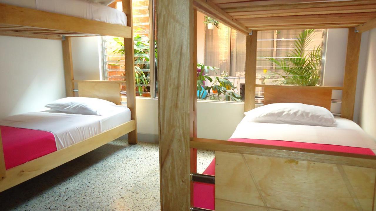 Iris Hostel เมเดยิน ภายนอก รูปภาพ